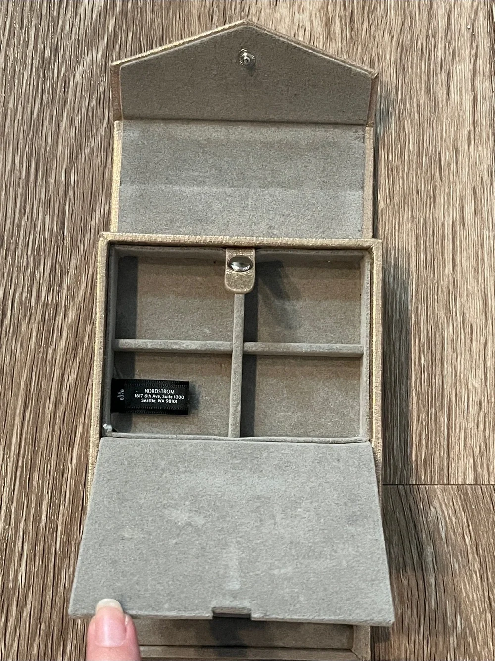 Nordstrom Jewelry Tray in Taupe with Metallic Snap